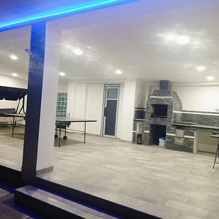 Casa Leahu Acomodação com café da manhã Baile 1 Mai Exterior foto