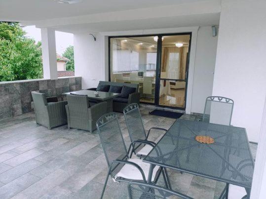 Casa Leahu Acomodação com café da manhã Baile 1 Mai Exterior foto