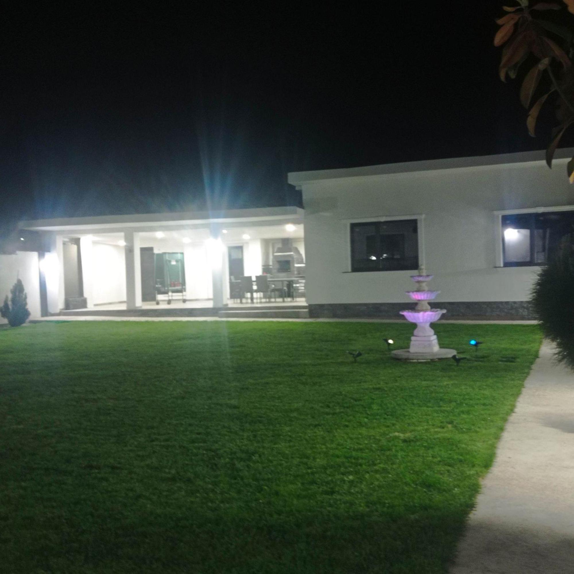 Casa Leahu Acomodação com café da manhã Baile 1 Mai Exterior foto